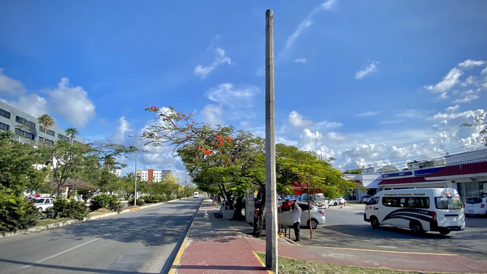 Cancún Centro — La Ciudad de Verdad — walking tour in Cancún